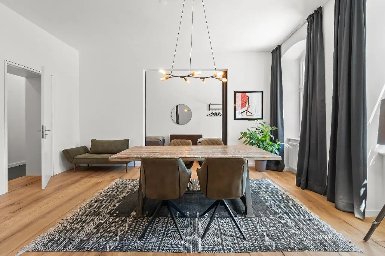 The Strassburger, Stylish 3 Bedroom Apartment In Downtown Berlin