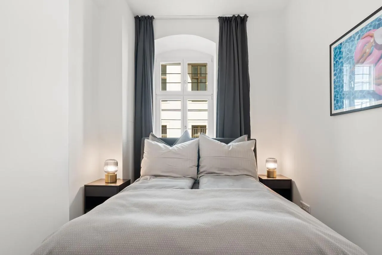 The Strassburger, Stylish 3 Bedroom Apartment In Downtown Berlin 0*,  Germany