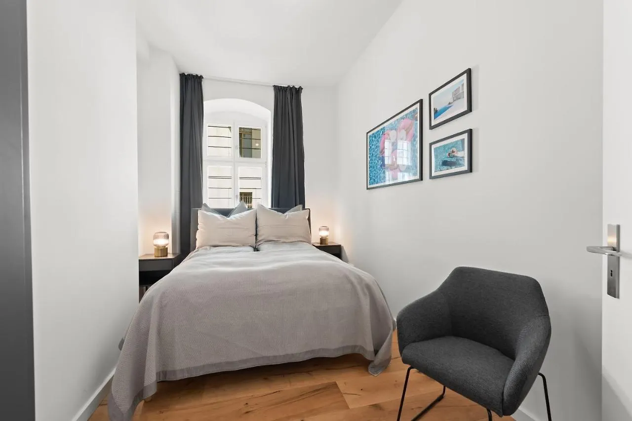 The Strassburger, Stylish 3 Bedroom Apartment In Downtown Berlin Germany