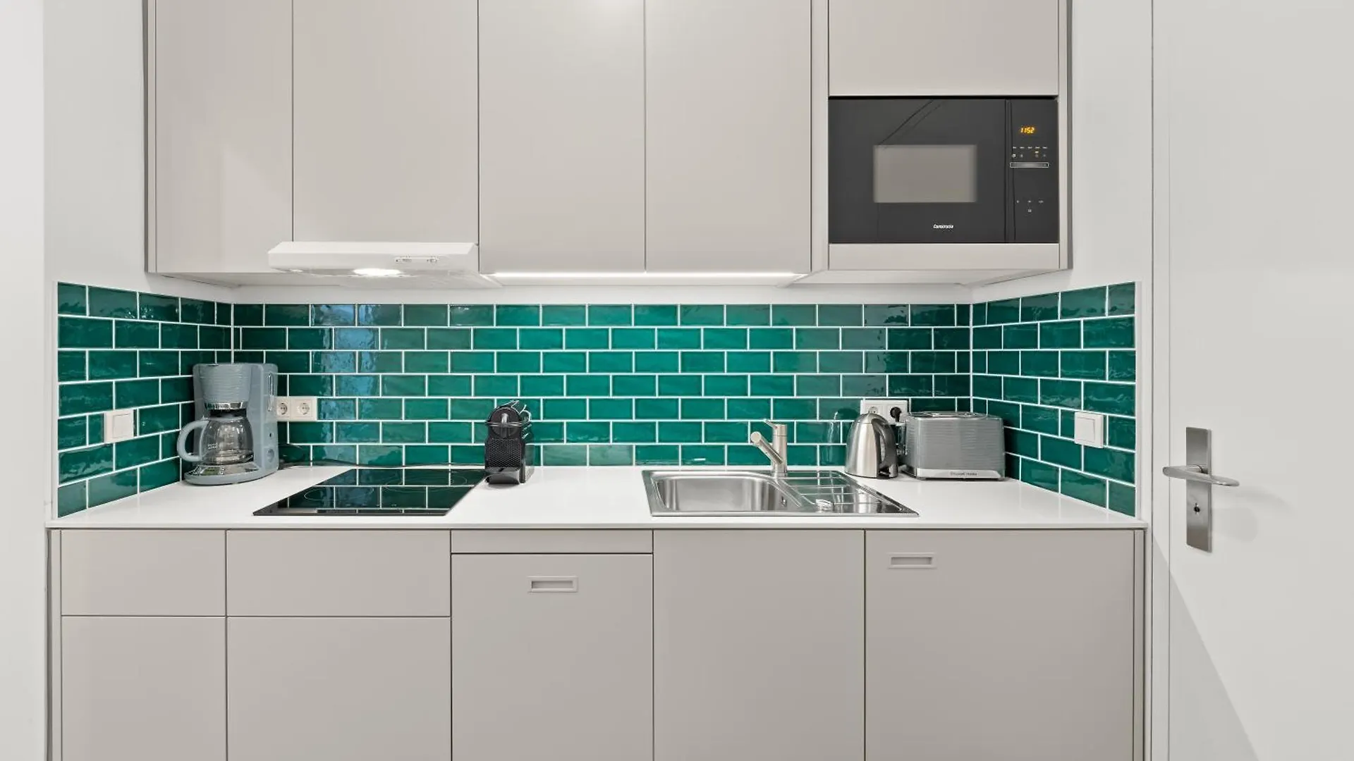 The Strassburger, Stylish 3 Bedroom Apartment In Downtown Berlin